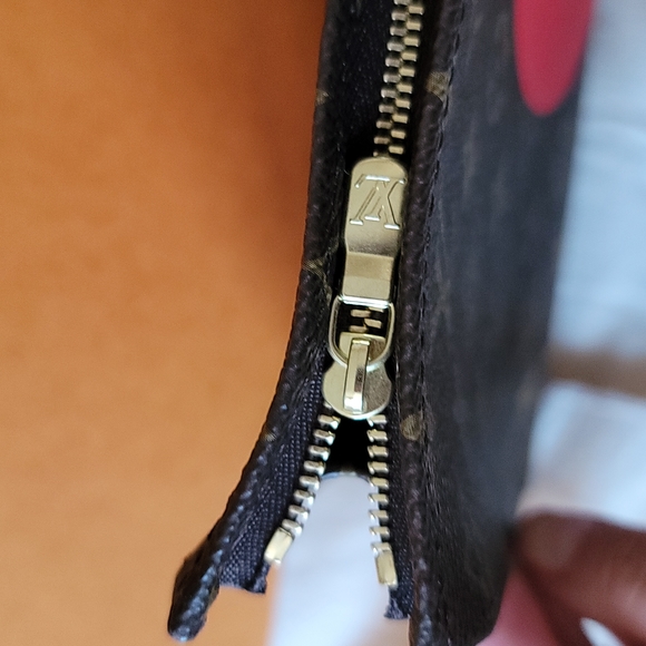 Louis Vuitton Game On Toiletry 26 Bag XL Coated Canvas Monogram Limited Edition - Picture 10 of 15